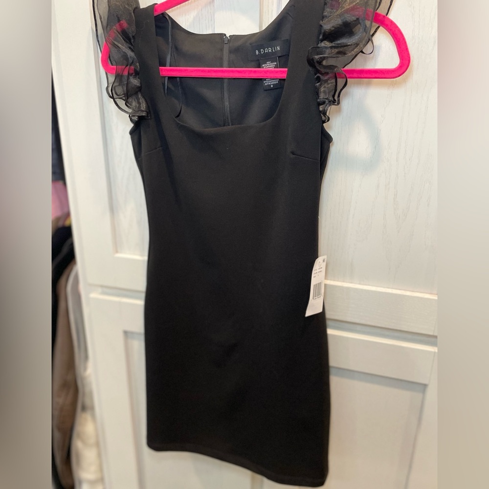 Black cocktail dress ruffle sleeve size 0 NWT